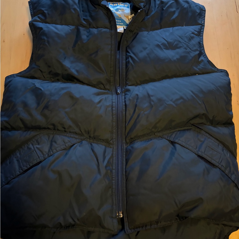 Men's Black Puffer Vest